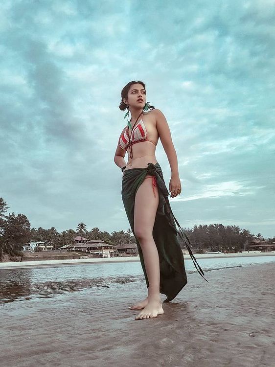 actress-amala-paul-beach-photos-in-bikini-002