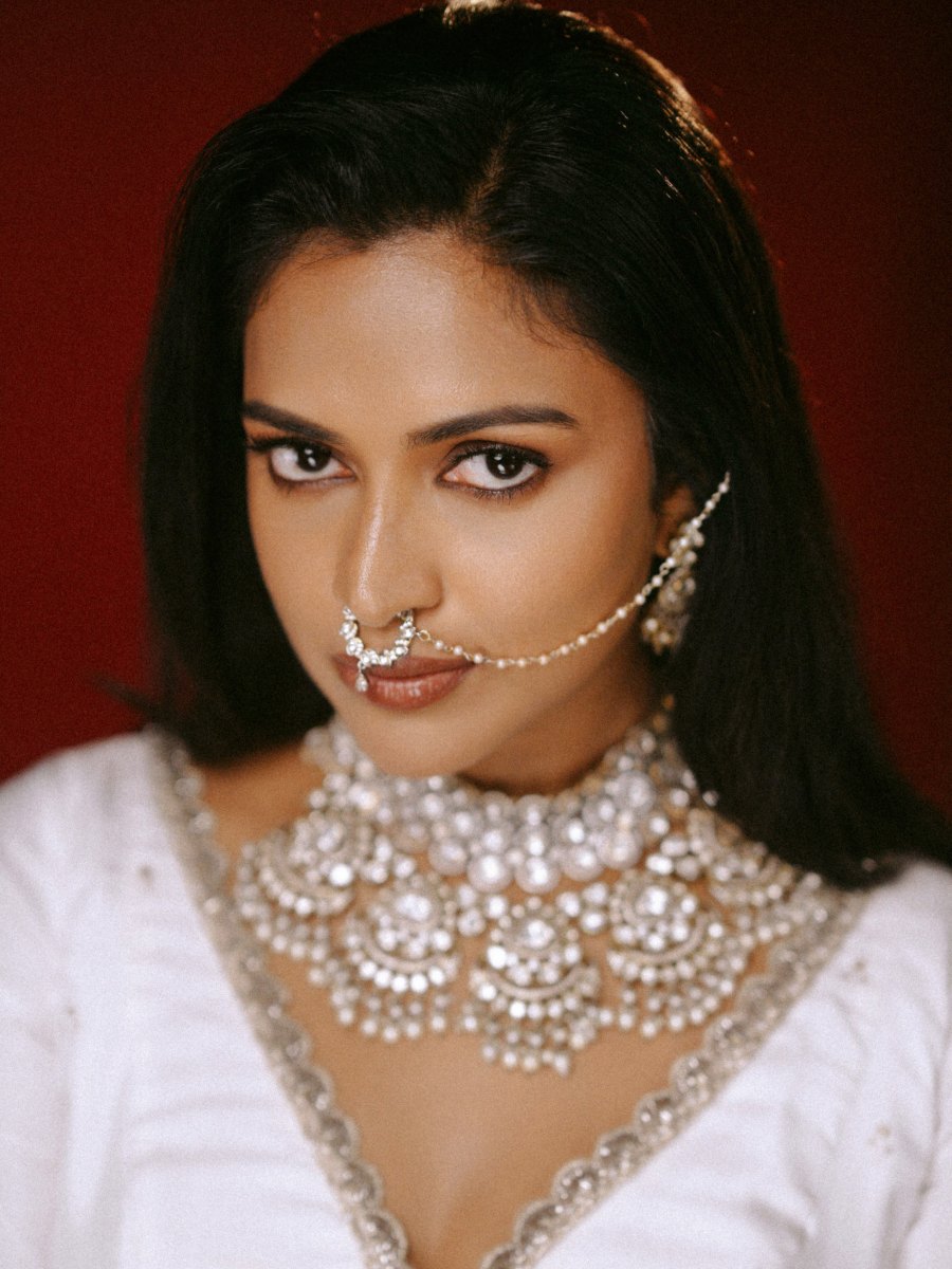 amala-paul-in-easy-fit-outfit-for-ladies-photos-006