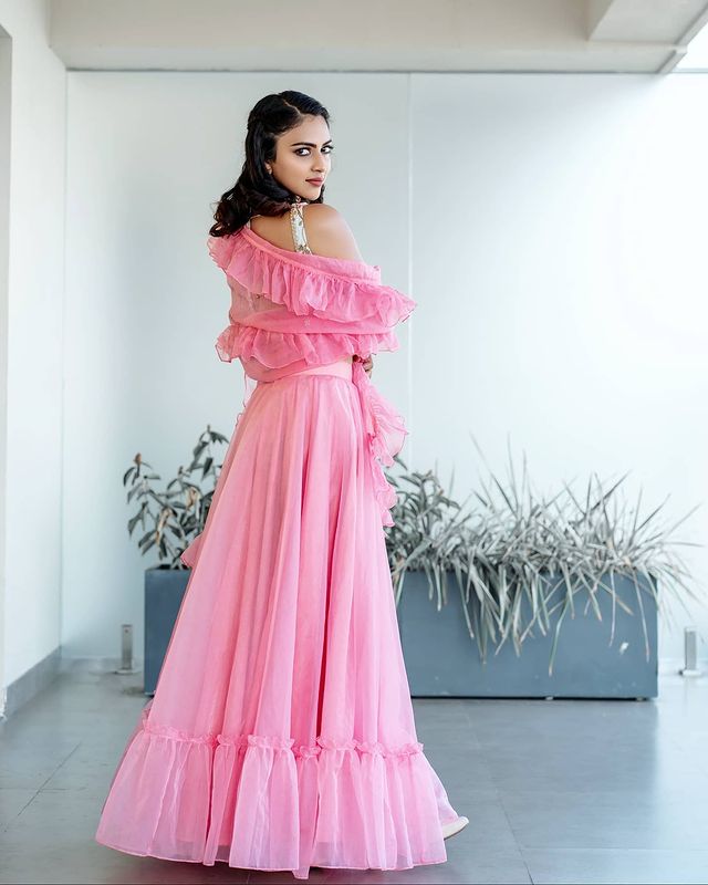 amala-paul-latest-photos-in-pink-dress-006