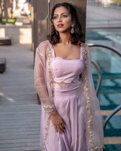 1_amala-paul-instagram-photos-001