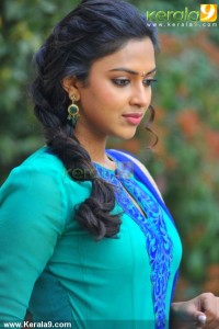 3405amala_paul_pics_79-005