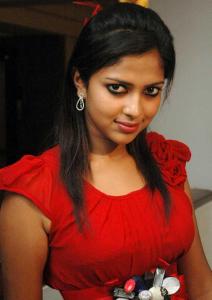 8542amala_paul_photos_00-061