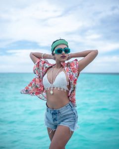 amala-paul-denim-shorts-in-two-piece-bikini