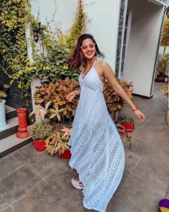 amala-paul-holi-celebration-2022-photos-003