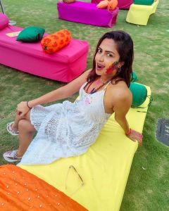 amala-paul-holi-celebration-2022-photos