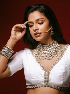 amala-paul-in-easy-fit-outfit-for-ladies-photos-005
