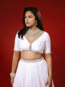 amala-paul-in-easy-fit-outfit-for-ladies-photos-007