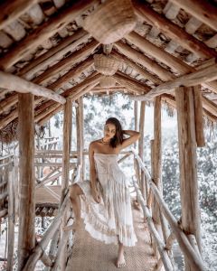amala-paul-in-off-white-gown-009