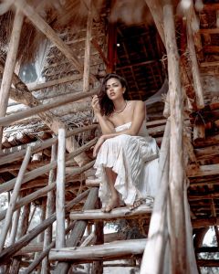 amala-paul-in-off-white-gown-011