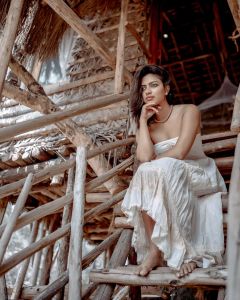 amala-paul-in-off-white-gown-012