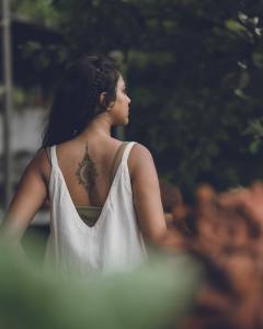 amala-paul-latest-photos-in-V-neck-Cupro-Cocoon-Dress-003