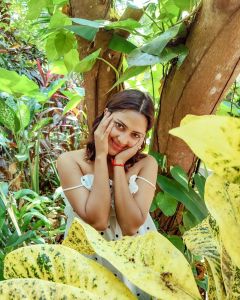 amala-paul-latest-photos-in-nature