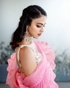 amala-paul-latest-photos-in-pink-dress-005