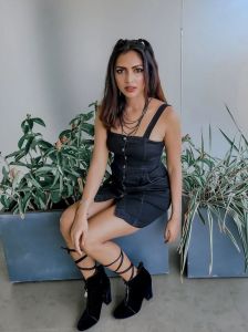 amala-paul-latest-photoshoot-in-dungaree-dress-001