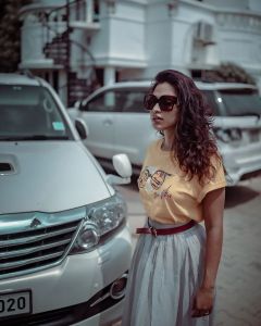 amala-paul-latest-photoshoot-in-dungaree-dress.webp-006