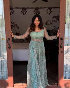 amala-paul-new-look-in-party-makeup-ideas-004
