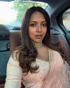 amala-paul-new-look-in-party-makeup-ideas