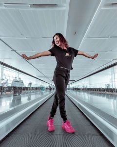 amala-paul-new-photos-from-airport-001