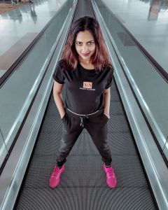 amala-paul-new-photos-from-airport-006