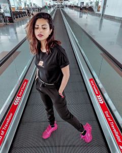 amala-paul-new-photos-from-airport
