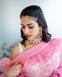 amala-paul-new-photos-in-pink-dress-007