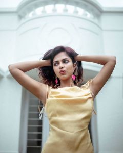 amala-paul-new-viral-photo-002
