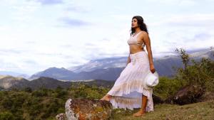 amala-paul-no-makeup-photoshoot-003