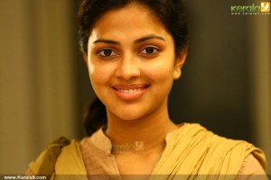 mili-malayalam-movie-stills-0784