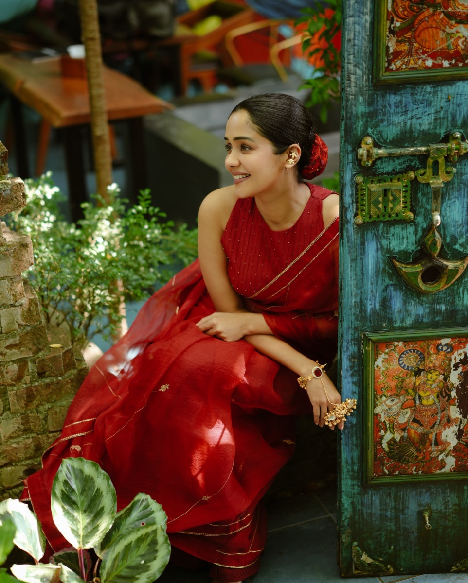 actress-ananya-makeup-look-latest-trend-photos-018