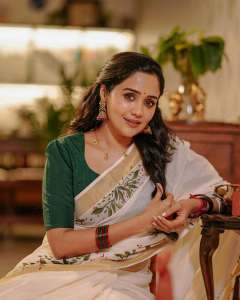 actress-ananya-in-trending-makeup-and-ornaments-ideas-photos-003