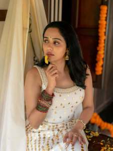 actress-ananya-in-trending-makeup-and-ornaments-ideas-photos-010