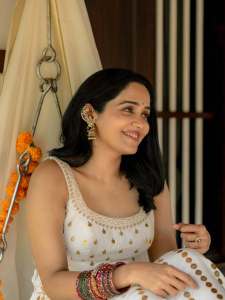 actress-ananya-in-trending-makeup-and-ornaments-ideas-photos-015