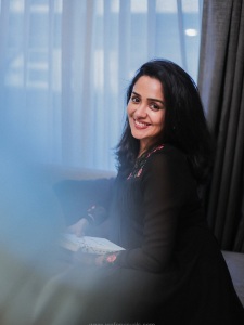 actress-ananya-makeup-look-latest-trend-photos-005