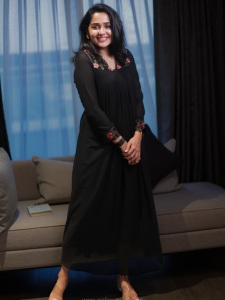 actress-ananya-makeup-look-latest-trend-photos-007