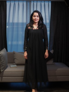actress-ananya-makeup-look-latest-trend-photos-008