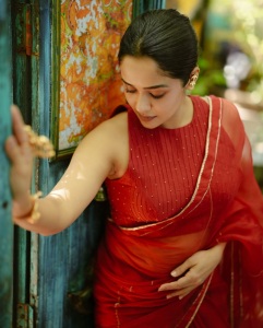 actress-ananya-makeup-look-latest-trend-photos-017