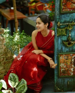actress-ananya-makeup-look-latest-trend-photos-018