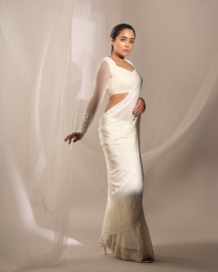 actress-ananya-new-dressing-style-and-makeup-photos-014