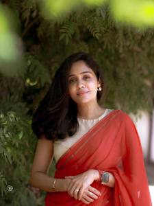 actress-ananya-new-outfit-photos-005