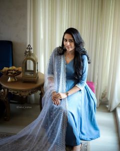 actress-ananya-new-photoshoot-photos-in-churidar-images-001