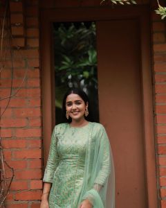 actress-ananya-new-photoshoot-photos-in-churidar-images-005
