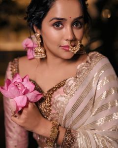 actress-ananya-new-photoshoot-post-004