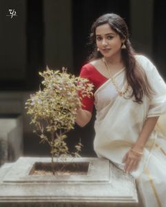actress-ananya-new-photoshoot-post-007
