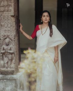 actress-ananya-new-photoshoot-post-009
