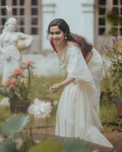 actress-ananya-new-photoshoot-post-011
