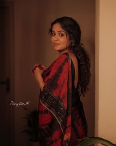 actress-ananya-new-photoshoot-post-019