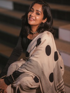 ananya-actress-latest-photoshoot-in-style-dress-collection-017