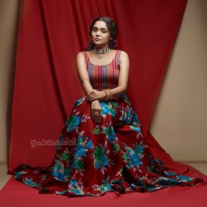 ananya-grihalakshmi-magazine-photoshoot-005