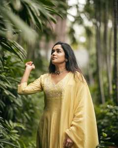 ananya-in-light-yellow-churidar-photos-002