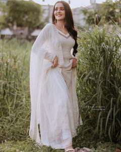 ananya-in-white-churidar-photos-003